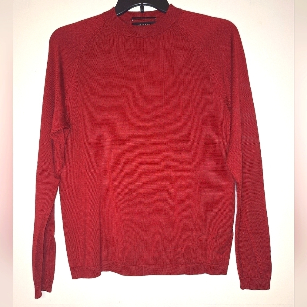 A Murano Silk shirt in a mens size medium. It measures 22.5" PTP, 26" length
